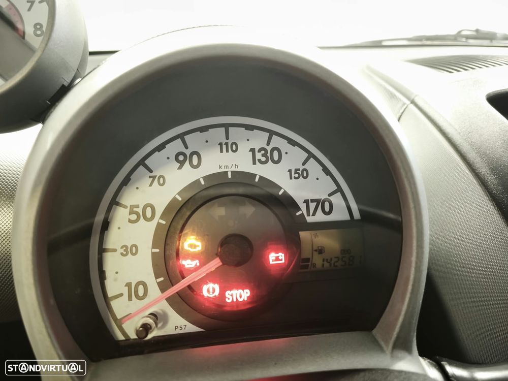 Peugeot 107 1.0 Trendy - 13