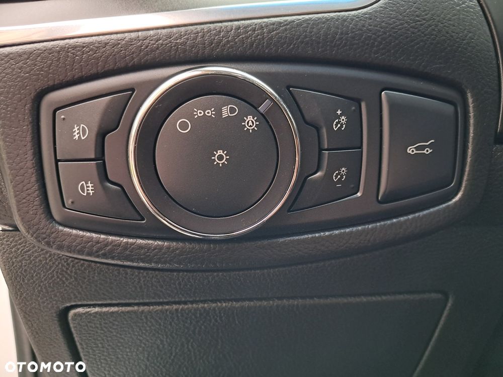 Ford Edge 2.0 TDCi Bi-Turbo 4x4 ST-LINE - 31