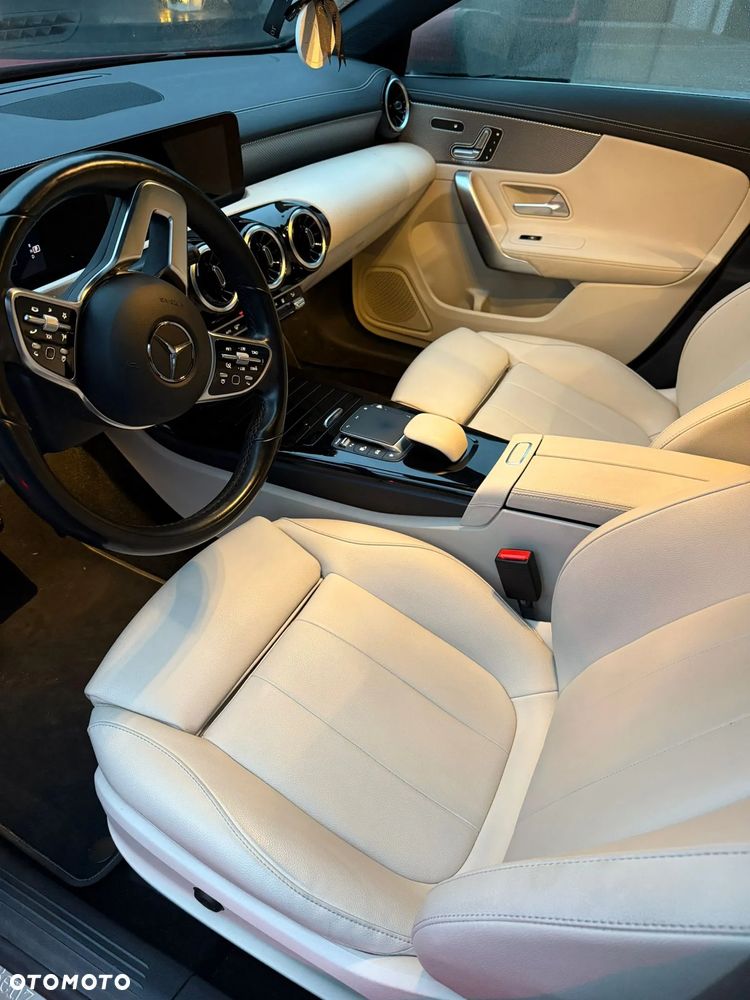 Mercedes-Benz CLA 200 7G-DCT Edition 2022 - 10