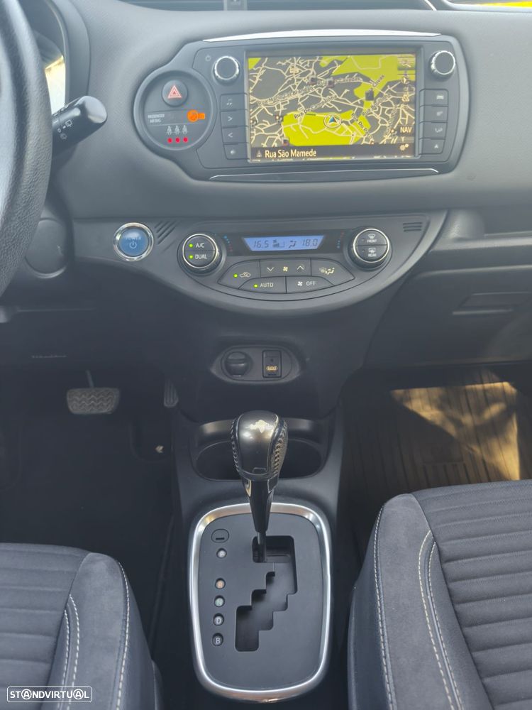 Toyota Yaris 1.5 HSD Comfort+Navi - 5