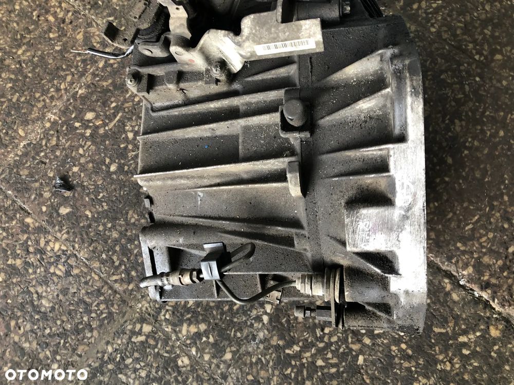 skrzynia biegów mercedes 1.7 CDI R1683610402 - 3