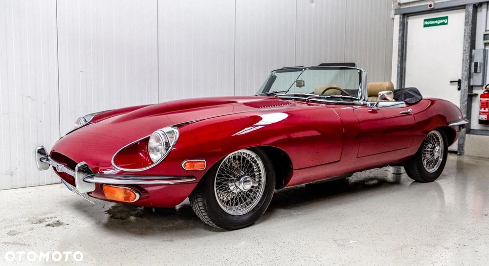 Jaguar E-Type - 4