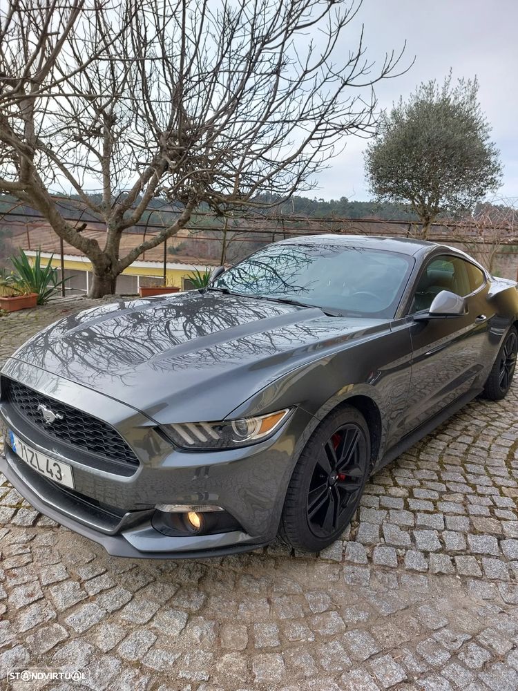 Ford Mustang 2.3 Eco Boost - 2