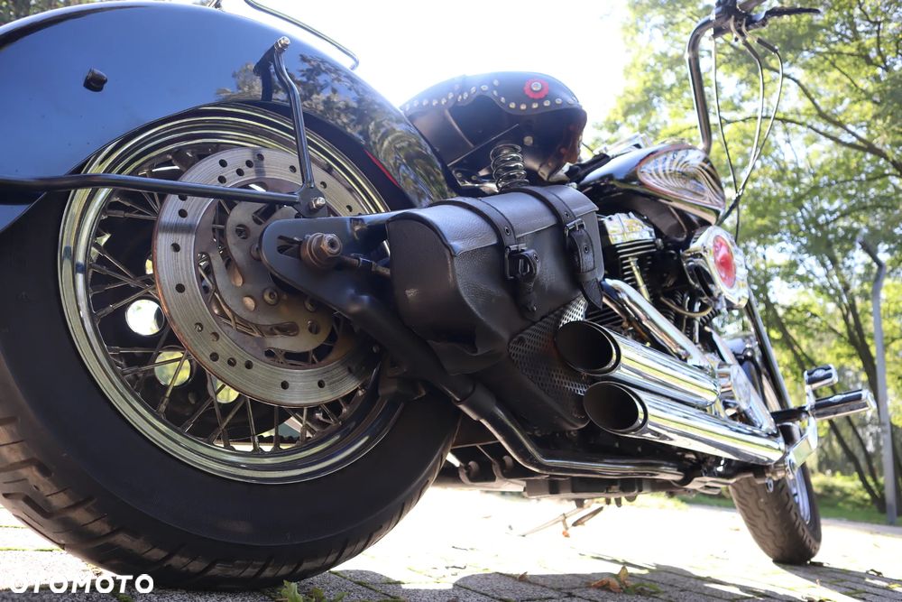 Harley-Davidson Dyna - 13