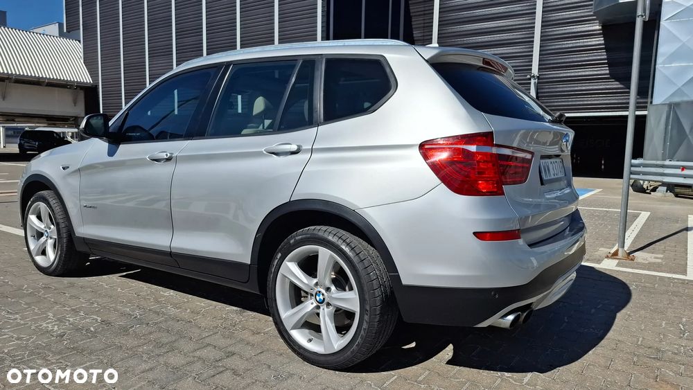 BMW X3 28i xDrive - 3