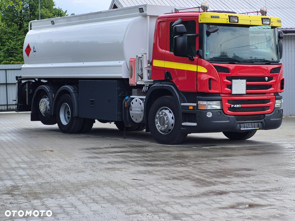 Scania AUTOCYSTERNA SCANIA P420