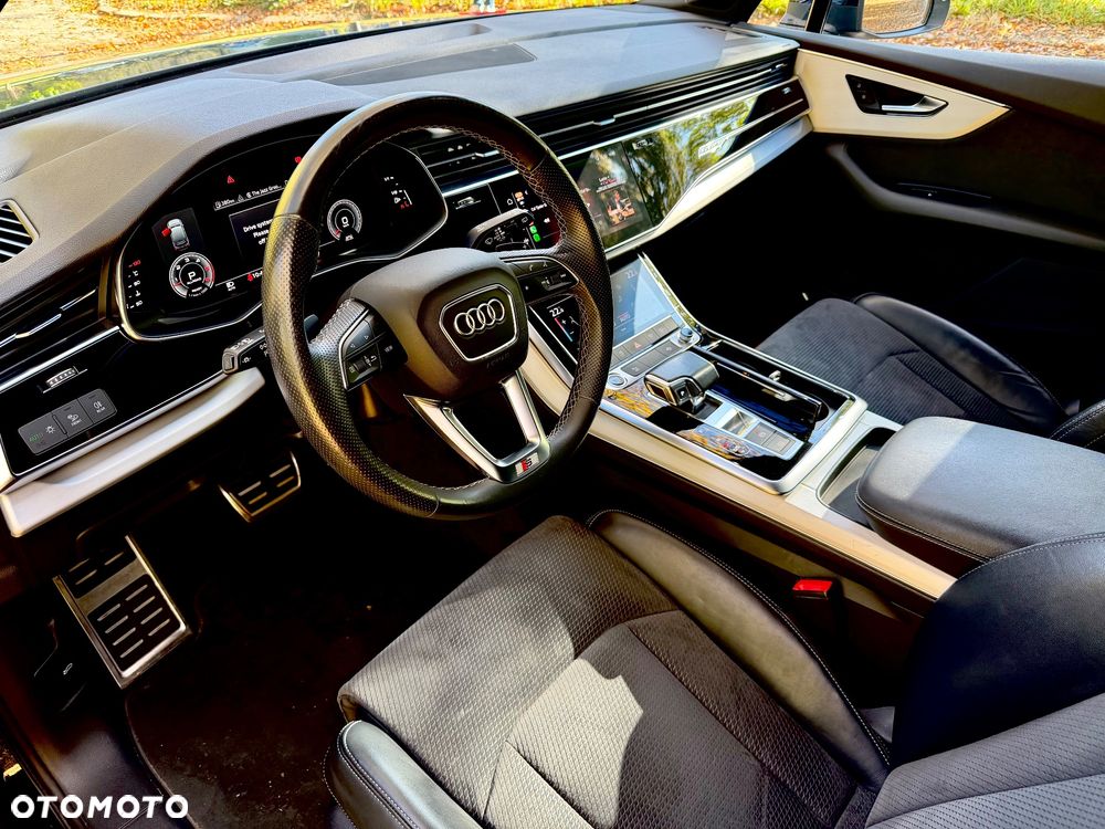 Audi Q7 - 7
