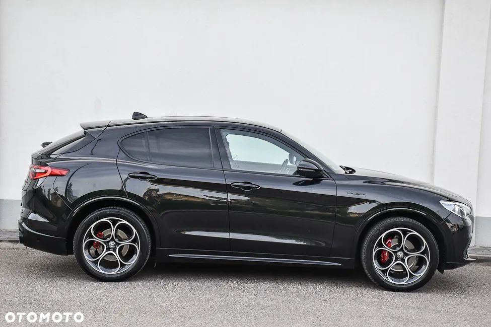 Alfa Romeo Stelvio 2.0 Turbo Veloce TI Q4 - 16