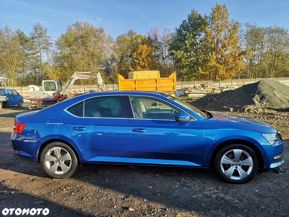 Skoda Superb 2.0 TDI DSG Ambition - 1