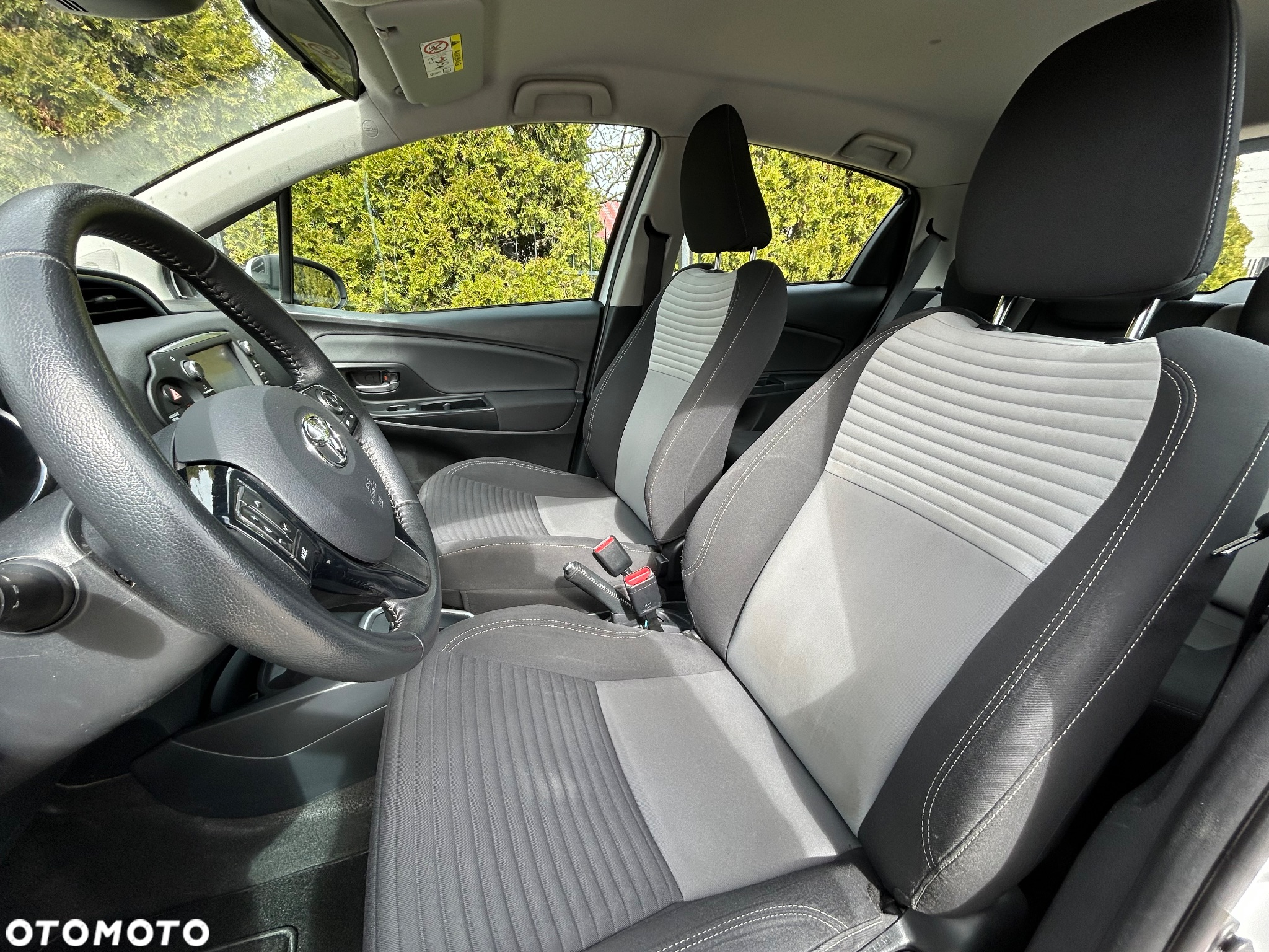 Toyota Yaris Hybrid 1.5 VVT-i Comfort - 12