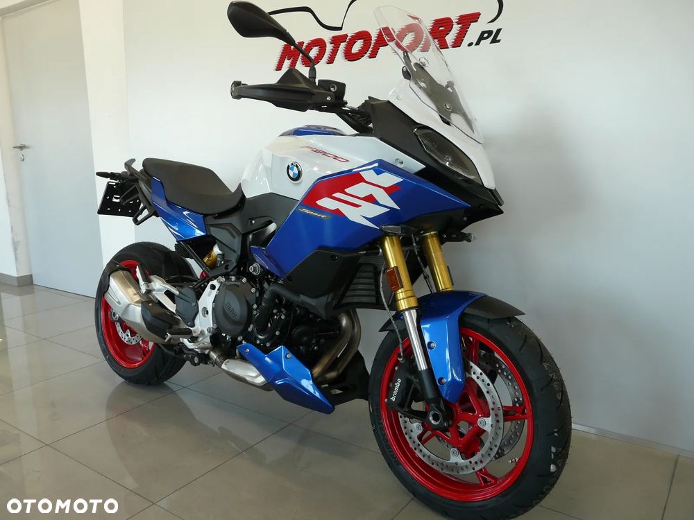 BMW XR - 18