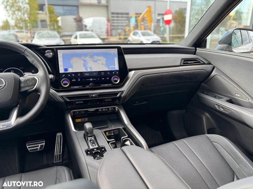 Lexus TX500 H - 23