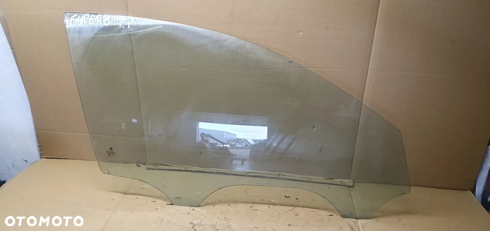 Szyba prawy przód przednia prawa Skoda Superb AS2 04r - 1