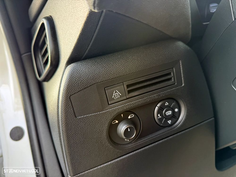 DS DS3 Crossback E-TENSE PERFORMANCE LINE - 24