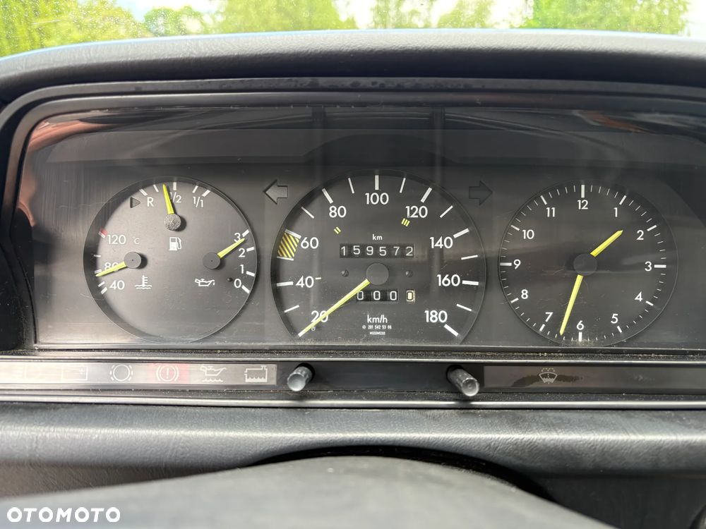 Mercedes-Benz W201 (190) - 14