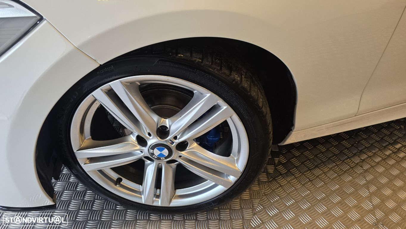 BMW 118 d Pack M - 26