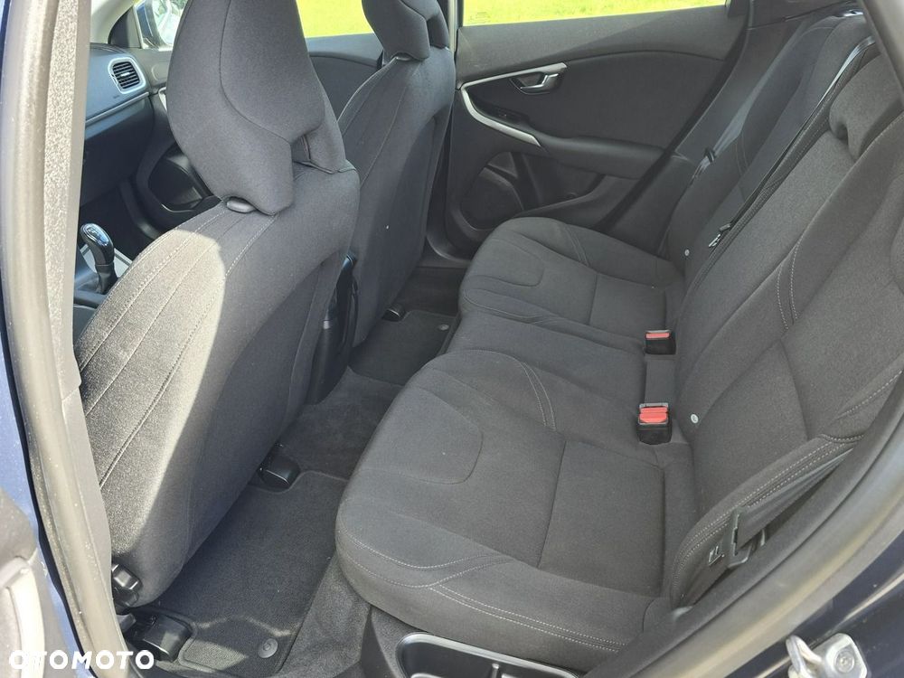 Volvo V40 - 17