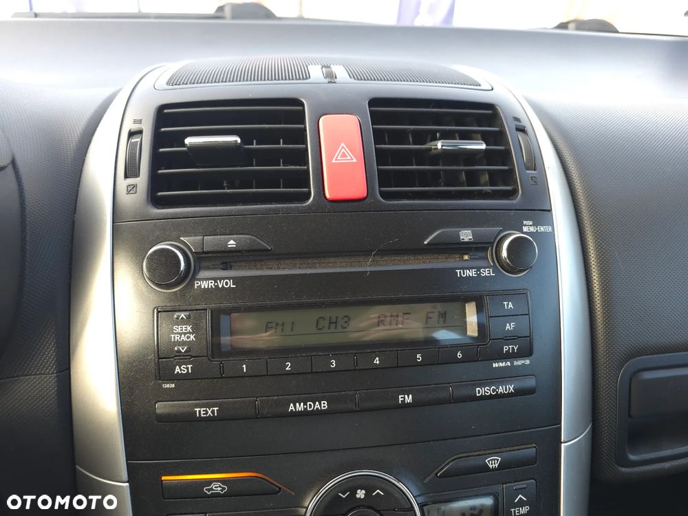 Toyota Auris 1.33 VVT-i Edition - 26