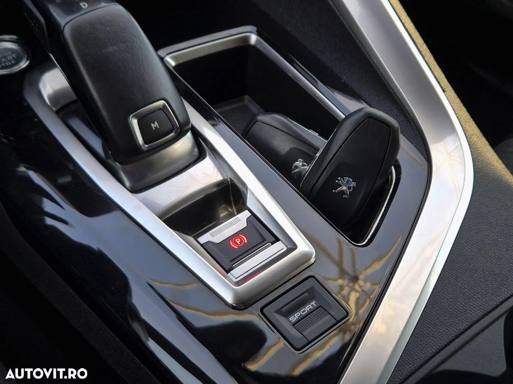 Peugeot 3008 1.5 BlueHDI 130 EAT8 GT - 38