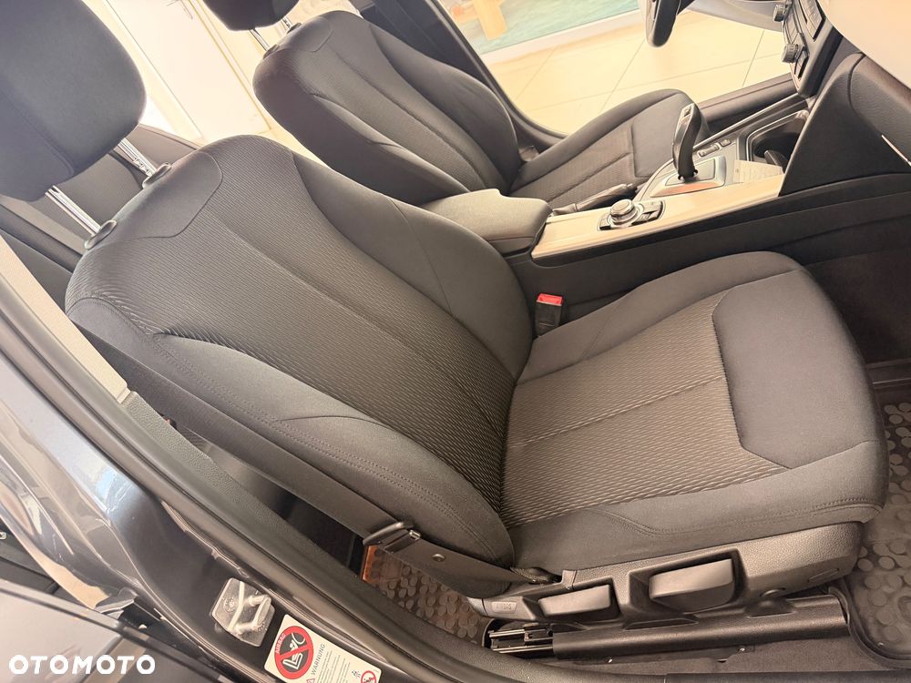 BMW Seria 3 - 34