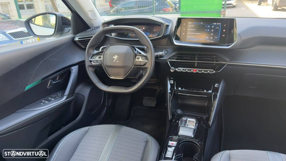 Peugeot 2008 1.2 PureTech Allure Pack EAT8 - 10