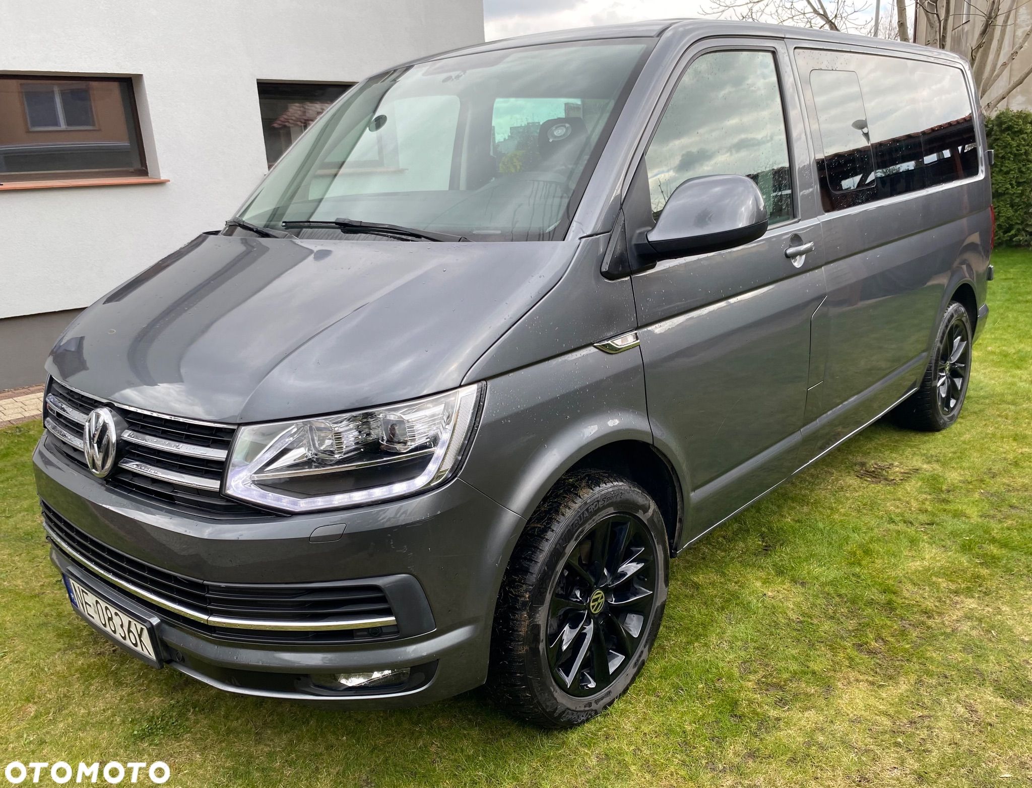 Volkswagen Transporter - 1