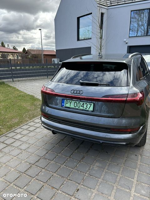 Audi e-tron - 4