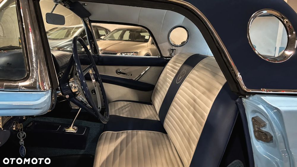 Ford Thunderbird - 26