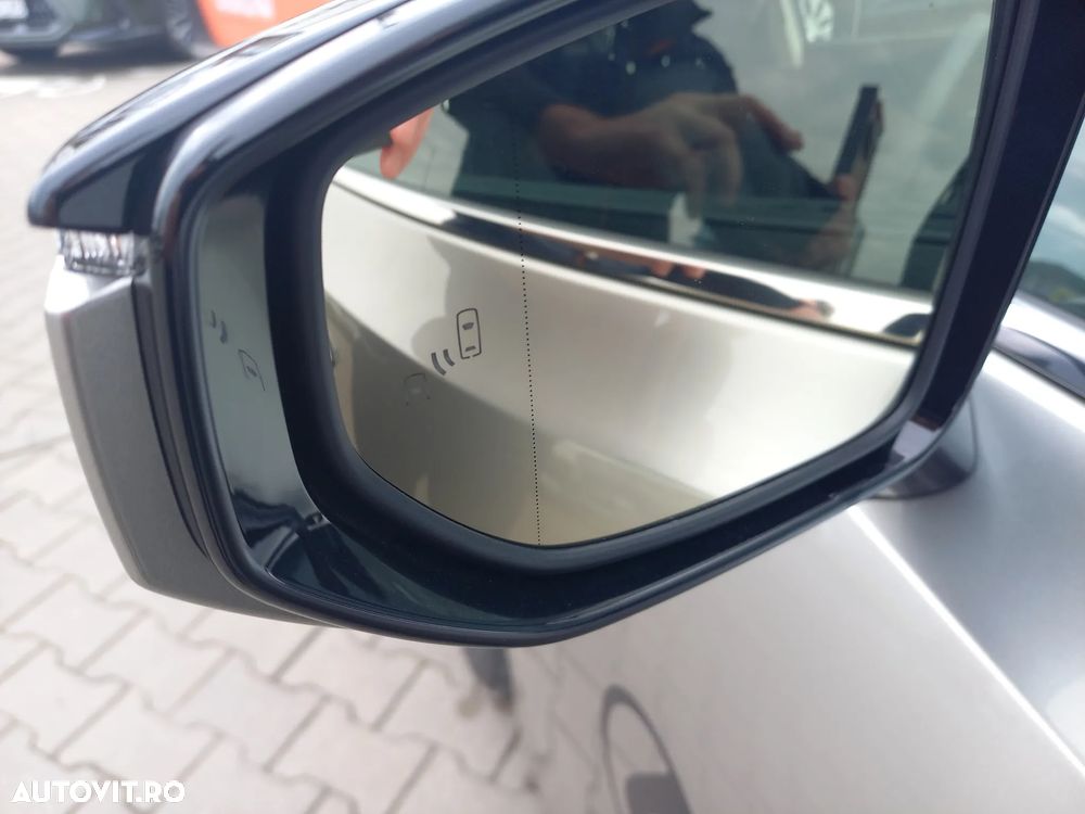 Lexus Seria ES 300h 2.5 TNGA HV 25H- 4X2 CVT Luxury - 14