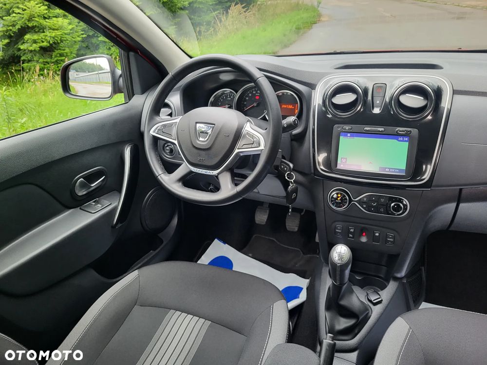 Dacia Sandero Stepway TCe 90 (S&S) Celebration - 10