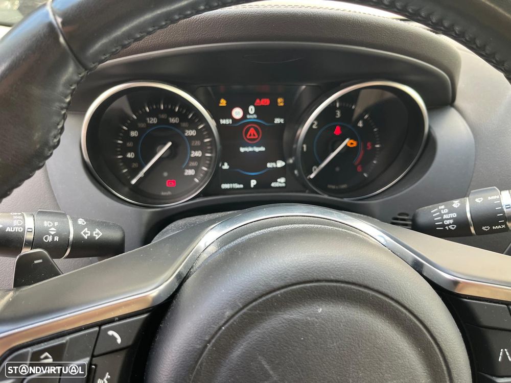 Jaguar F-Pace 2.0 i4D Portfolio AWD Aut. - 8