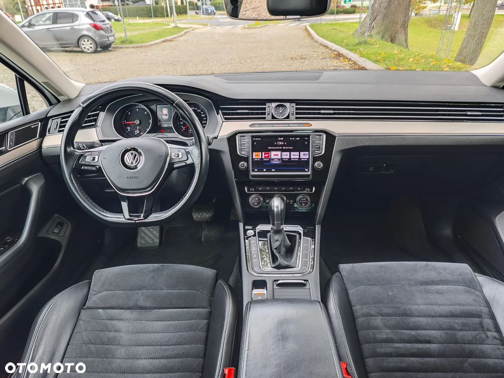 Volkswagen Passat 2.0 TDI Bi-Turbo BMT 4Mot Highline DSG - 9