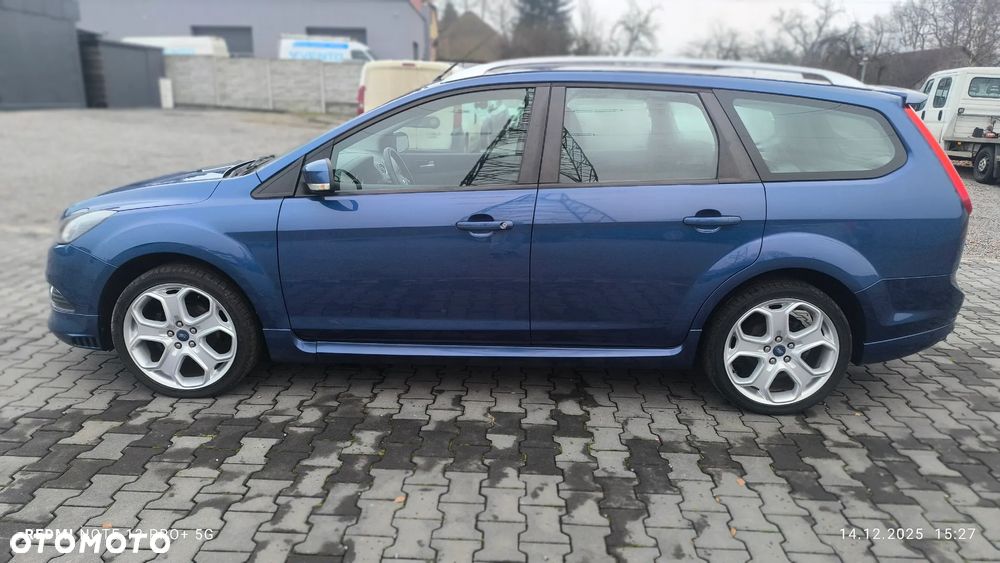Ford Focus 1.8 Titanium - 4