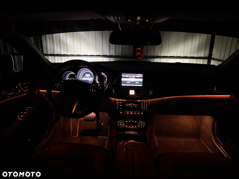 Mercedes-Benz CLS 350 d 4-Matic - 37