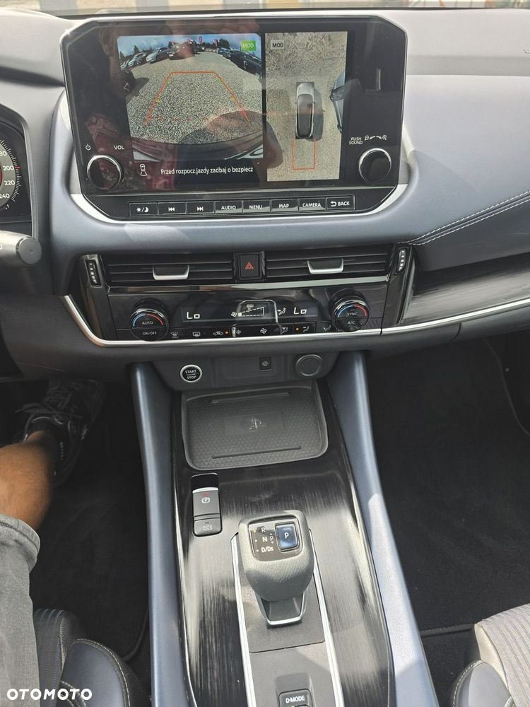 Nissan Qashqai 1.3 DIG-T N-Connecta DCT - 25