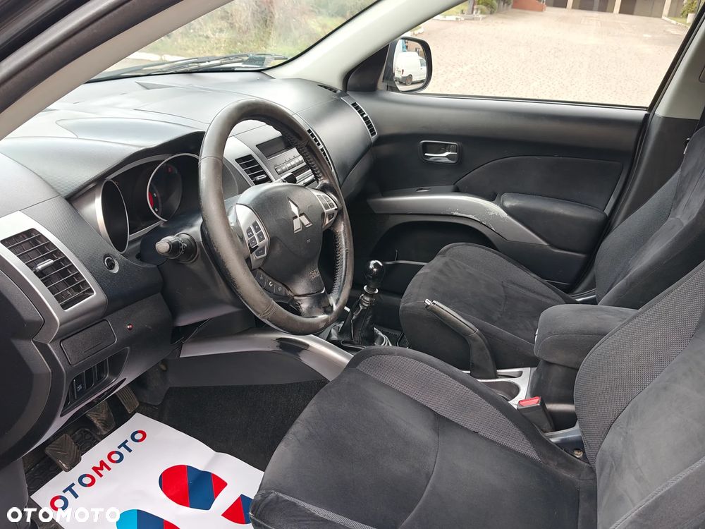Mitsubishi Outlander 2.0 DI-D 4WD Intense - 7