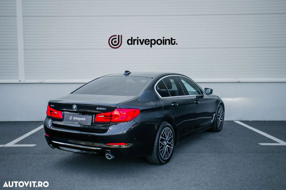 BMW Seria 5 530i xDrive AT - 15