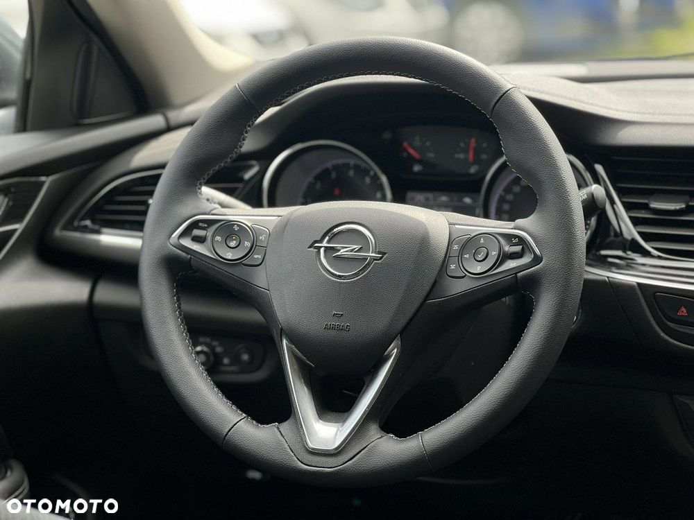 Opel Insignia 1.5 T Elite S&S - 13