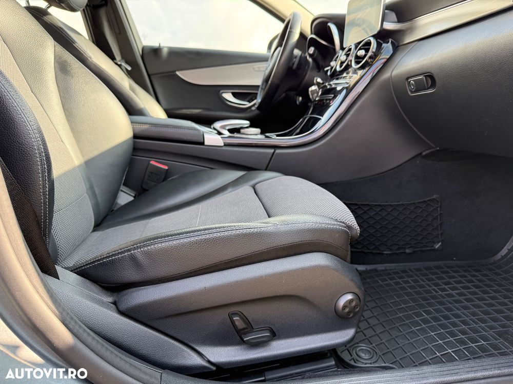 Mercedes-Benz C - 24