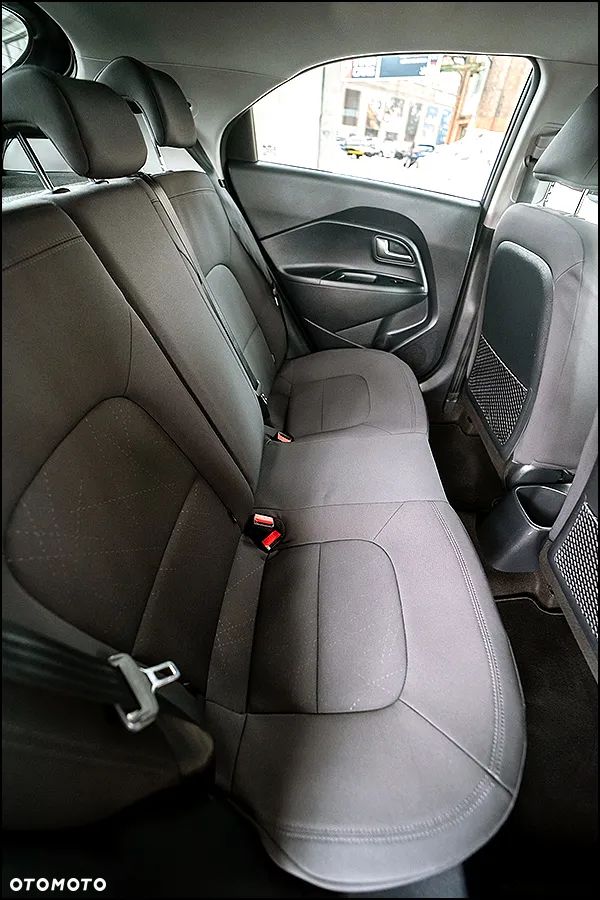 Kia Rio 1.2 Dream Team Edition - 33