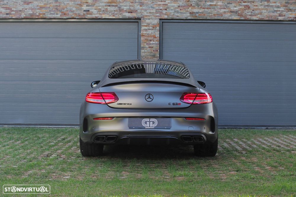 Mercedes-Benz C 63 AMG S - 7