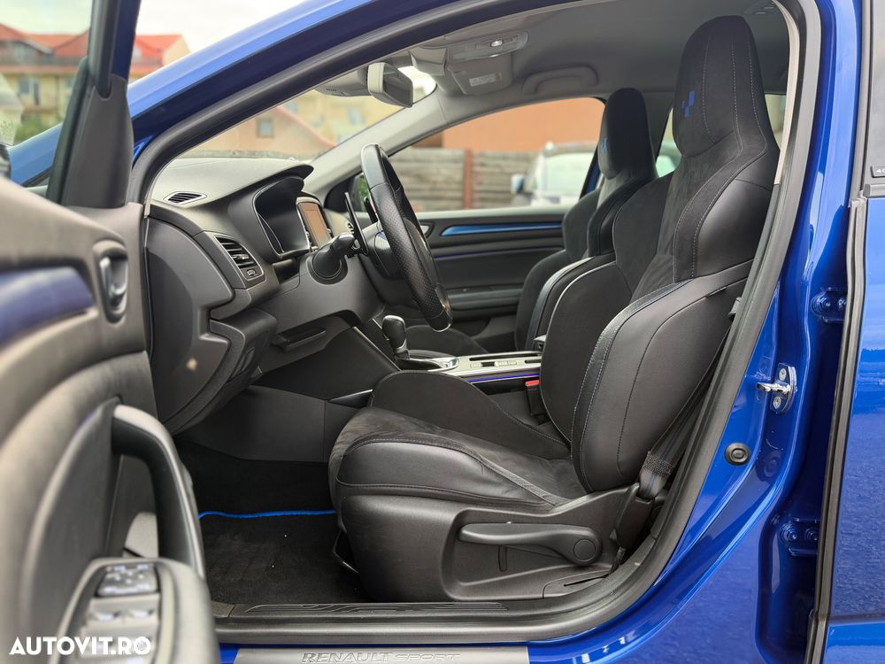 Renault Megane ENERGY TCe 205 EDC GT - 27