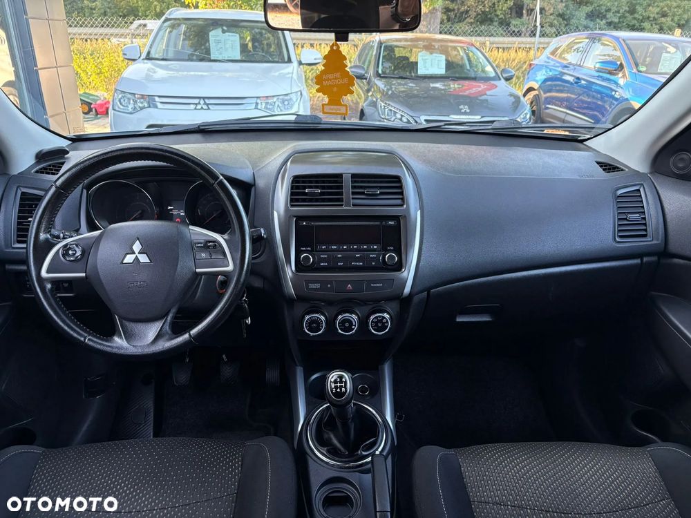 Mitsubishi ASX - 10