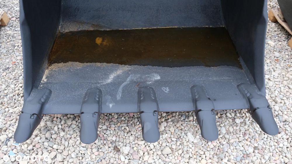 łyżka do koparki 1.8m3 sworznie fi 90mm - 5