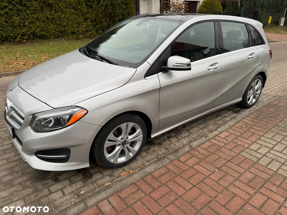 Mercedes-Benz Klasa B 250 4Matic 7G-DCT UrbanStyle Edition - 18