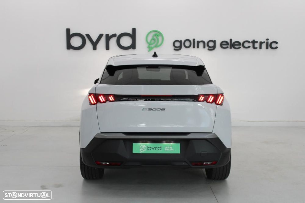 Peugeot E-3008 73 kWh Allure - 6