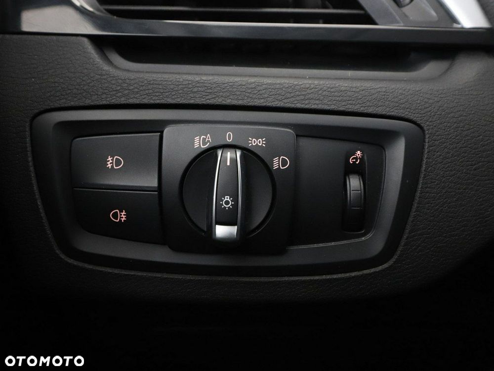 BMW X1 sDrive18d Advantage - 36