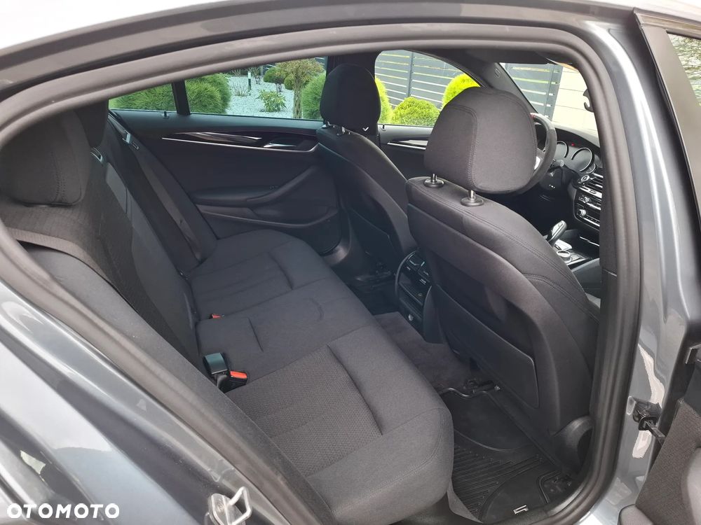 BMW Seria 5 520d Efficient Dynamics Edition - 17