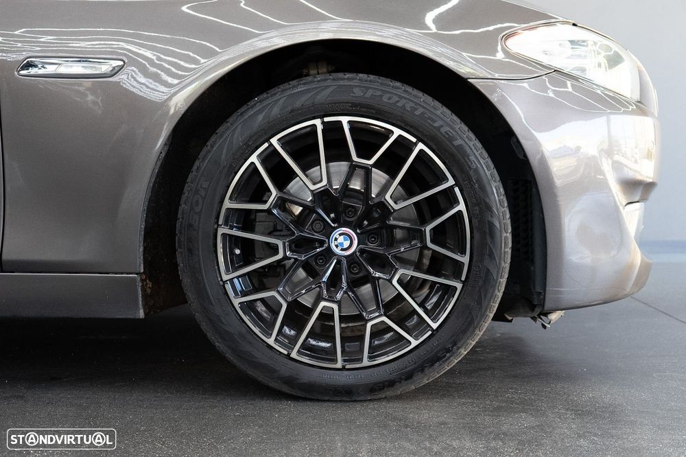 BMW 520 d Pack M Auto - 11