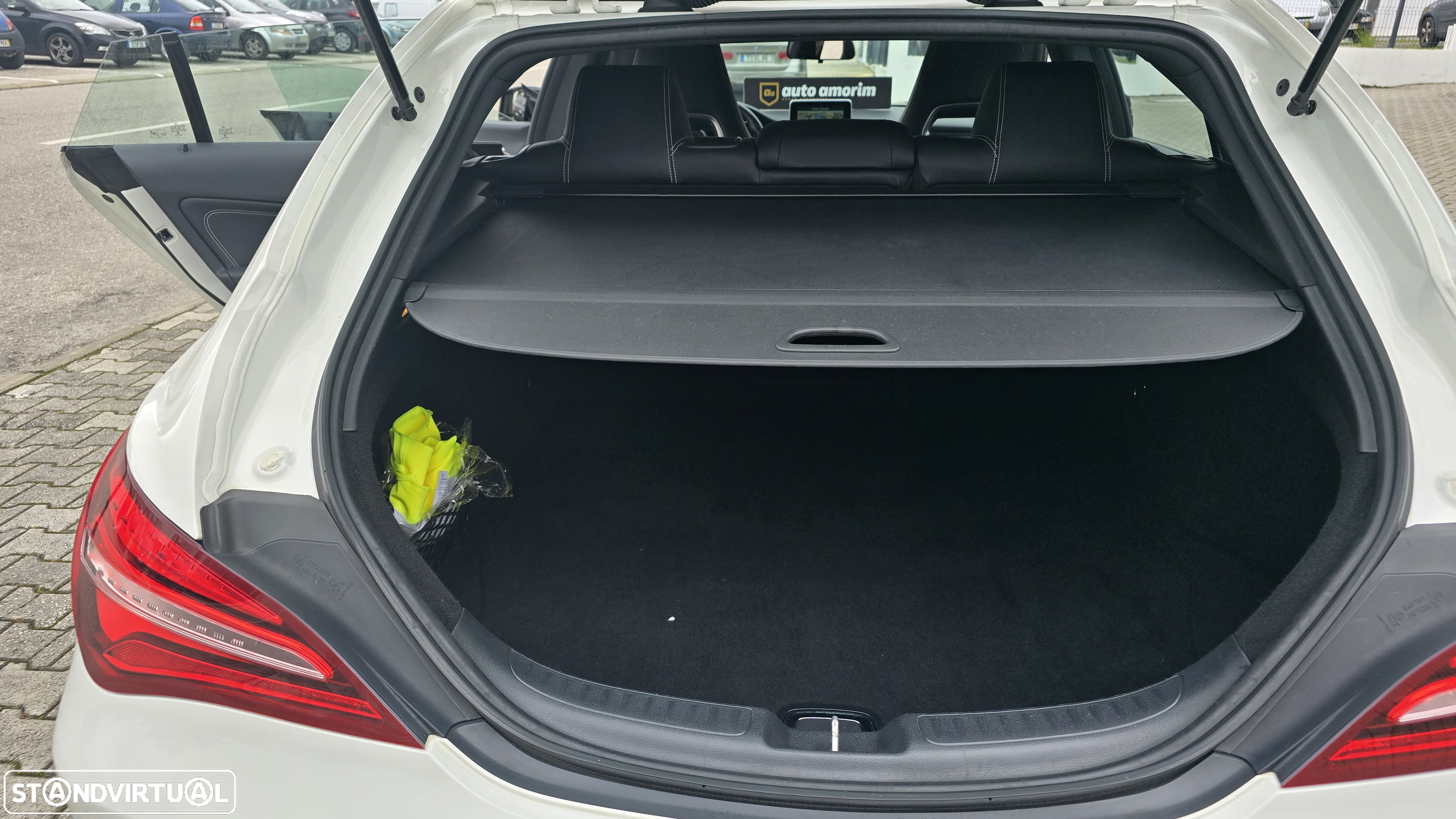 Mercedes-Benz CLA 180 d Shooting Brake Urban - 19